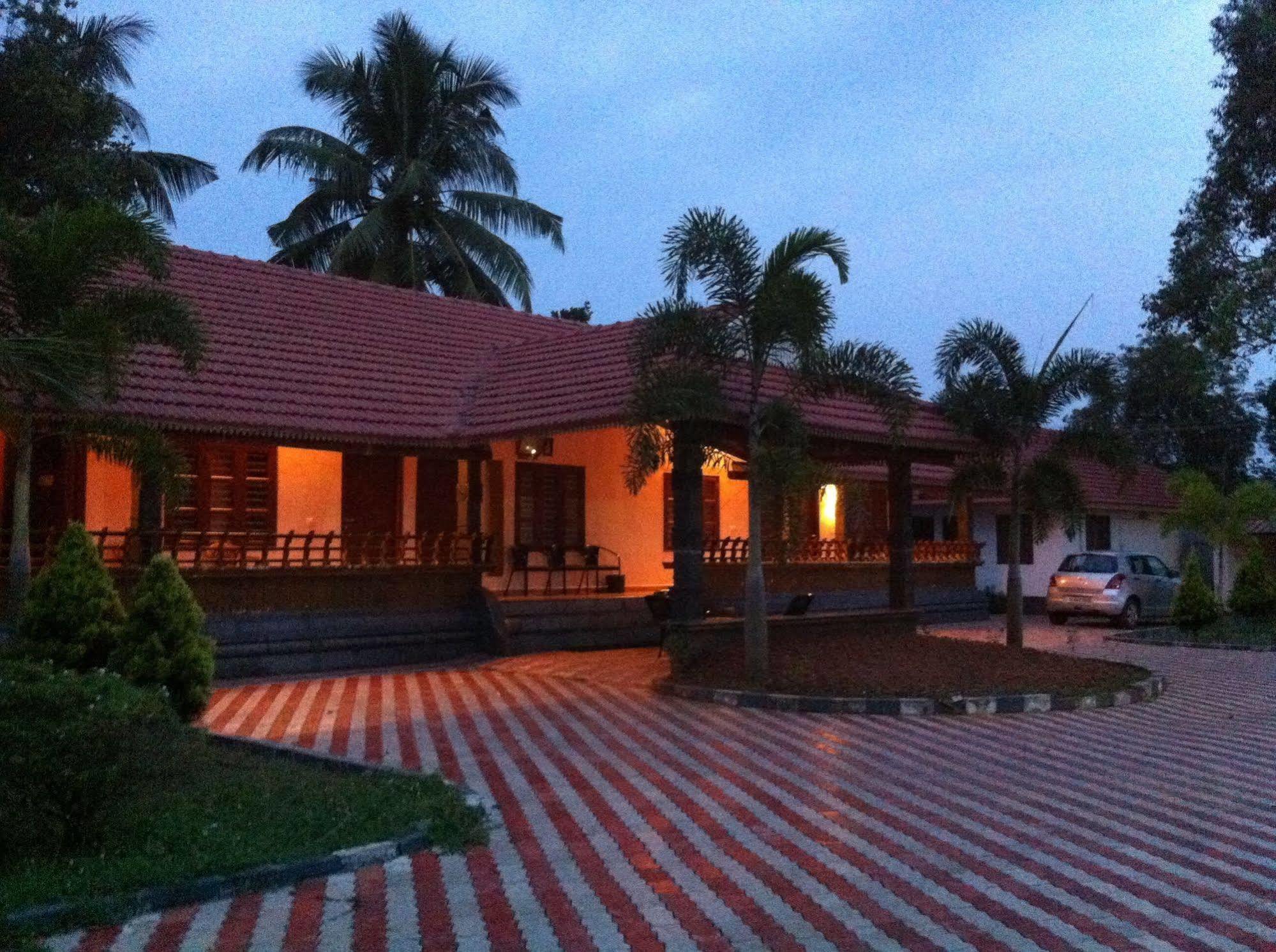 Baywatch Beach Resort Alappuzha Экстерьер фото